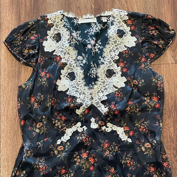 Dõen Coraline Lace Detail Floral Satin Maxi Dress - Picture 6 of 8